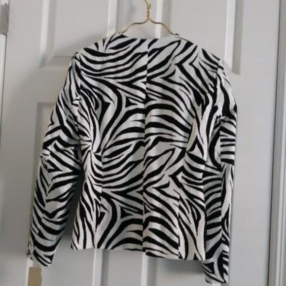 NWT - Julie Mitchell Urban Collection Zebra Print Jacket - Size 8 - Picture 4 of 9